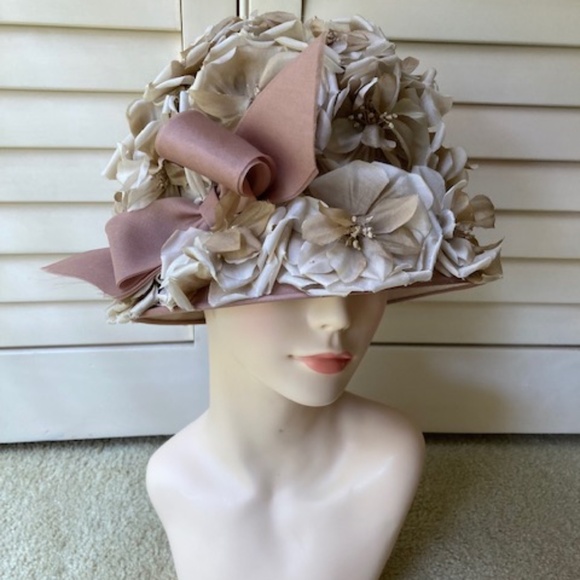 1940\'s Designed by Patrice Silk Flower Bonnet Hat main image 8